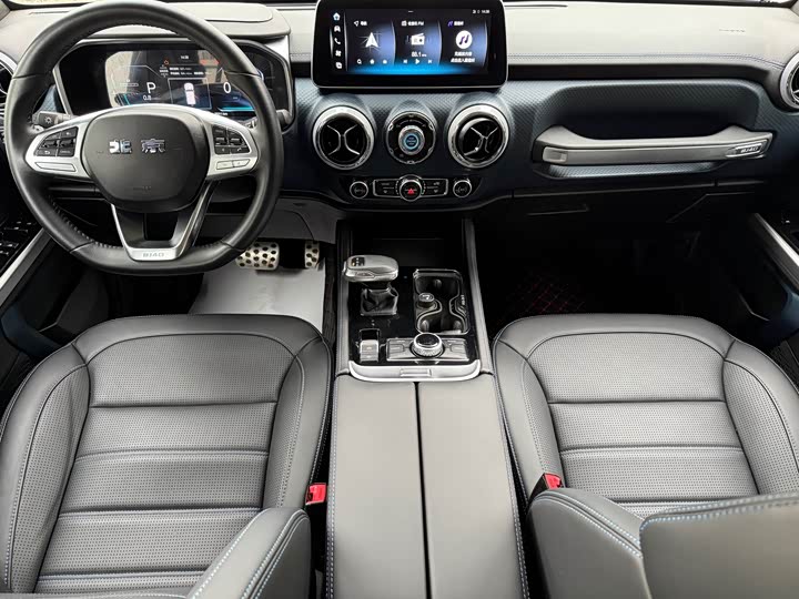 BAIC Beijing BJ40 2024 2024款 2.0D 刀锋英雄荣耀版