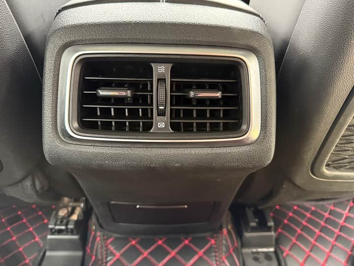 BAIC Beijing BJ40 2024 2024款 2.0D 刀锋英雄荣耀版