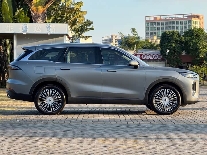 Chery Tiggo 8L 2024 2024款 2.0T 两驱尊贵版 5座