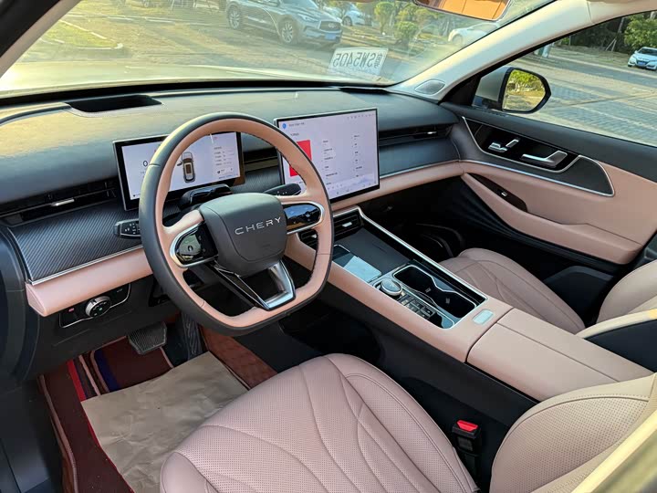 Chery Tiggo 8L 2024 2024款 2.0T 两驱尊贵版 5座