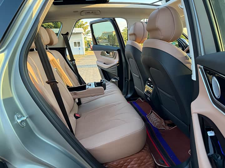 Chery Tiggo 8L 2024 2024款 2.0T 两驱尊贵版 5座