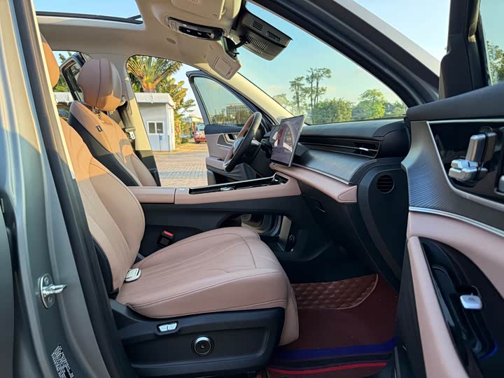 Chery Tiggo 8L 2024 2024款 2.0T 两驱尊贵版 5座