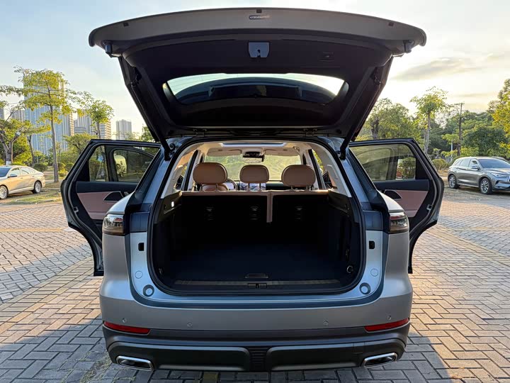 Chery Tiggo 8L 2024 2024款 2.0T 两驱尊贵版 5座