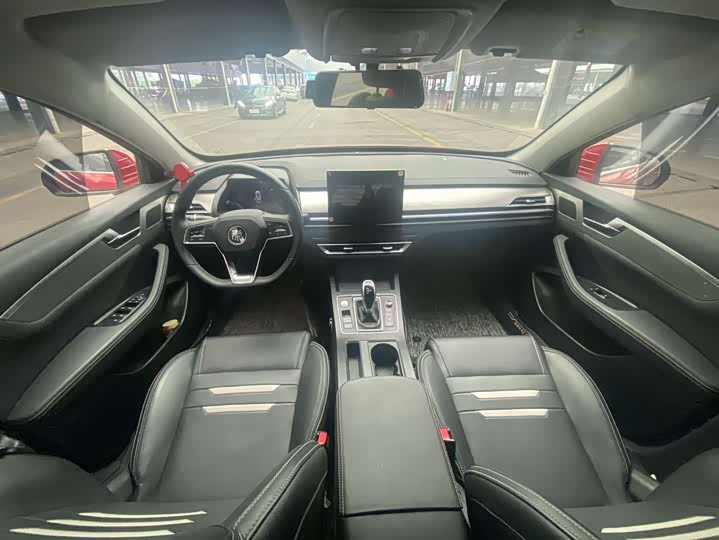 BYD Qin Pro 2020 2020款 超越版 1.5TI 自动尊贵型