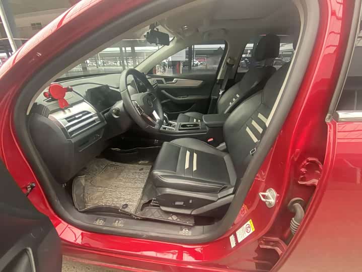 BYD Qin Pro 2020 2020款 超越版 1.5TI 自动尊贵型