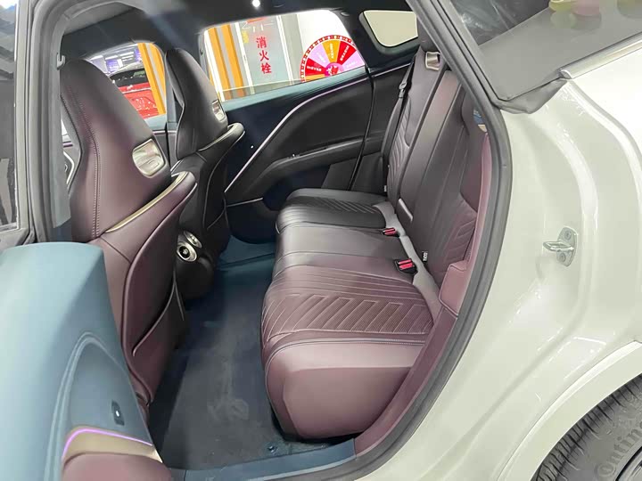 Avatr 11 2023 2023款 鸿蒙 116度 后驱版