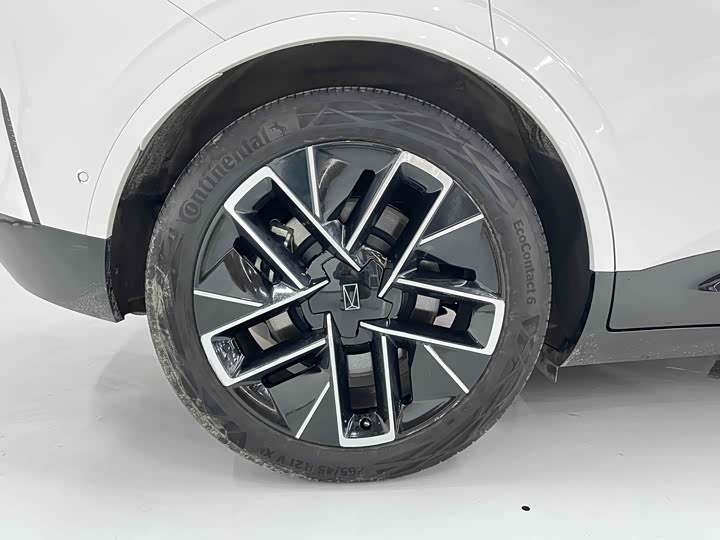 Avatr 11 2023 2023款 鸿蒙 116度 后驱版