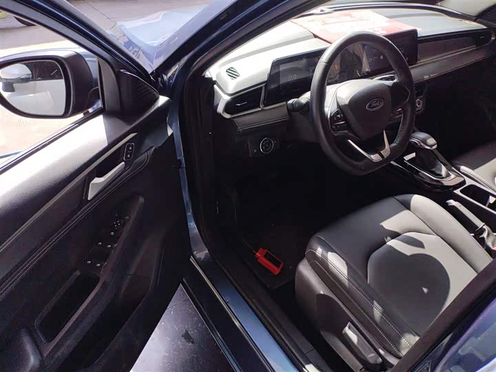 Ford Escort 2021 2021款 1.5L 自动钻石版