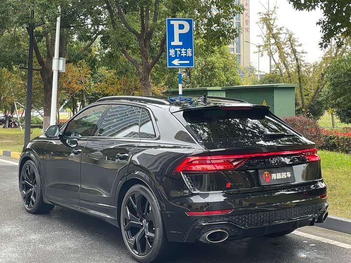 Audi RS Q8 2025 2025款 RS Q8 4.0T performance