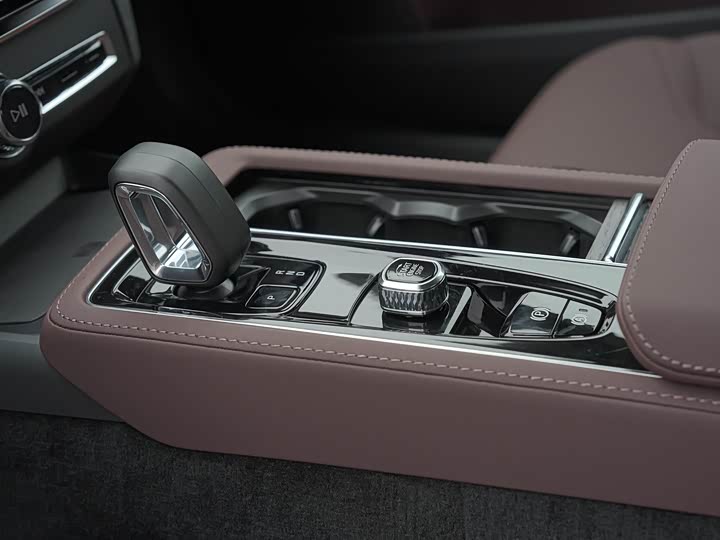 Volvo S90 2026 2026款 B5 智逸豪华版