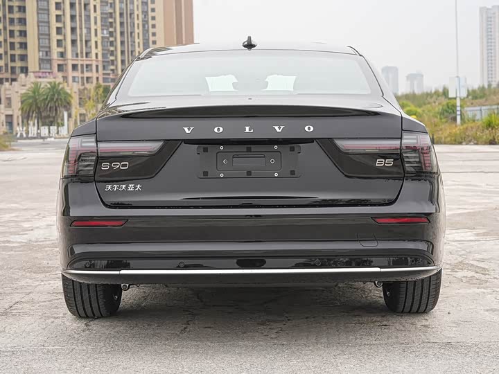 Volvo S90 2026 2026款 B5 智逸豪华版