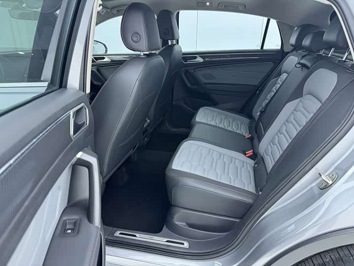 Volkswagen Tiguan X 2022 2022款 330TSI 两驱越享版