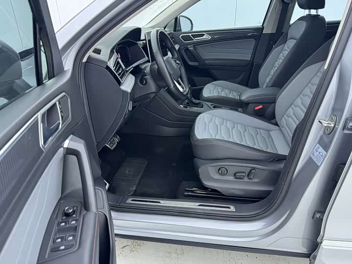 Volkswagen Tiguan X 2022 2022款 330TSI 两驱越享版