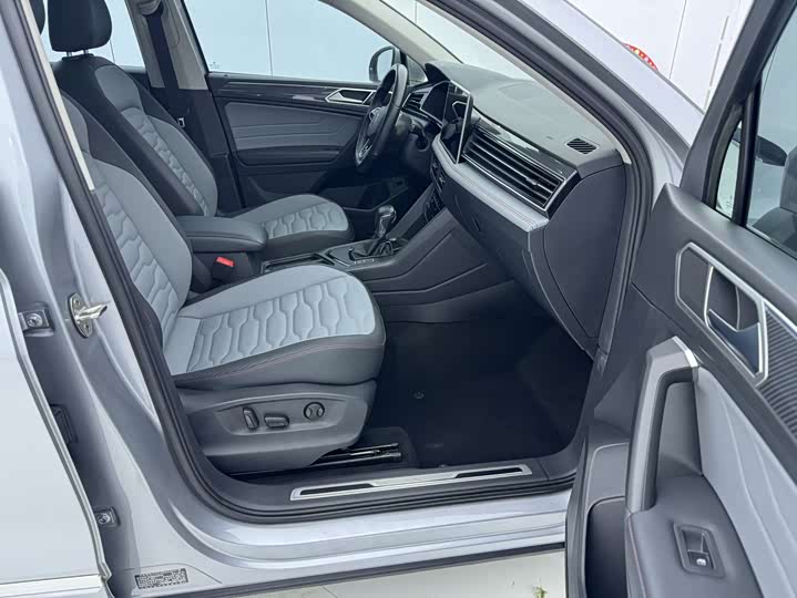 Volkswagen Tiguan X 2022 2022款 330TSI 两驱越享版