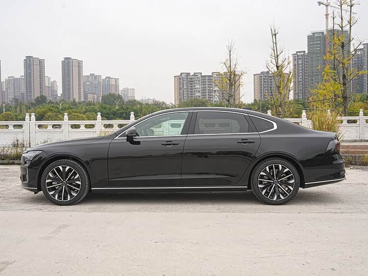 Volvo S90 2026 2026款 B5 智远豪华版