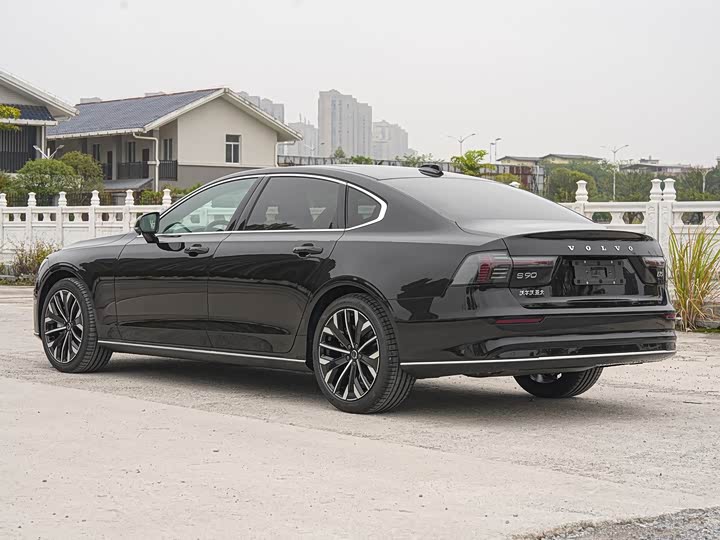 Volvo S90 2026 2026款 B5 智远豪华版