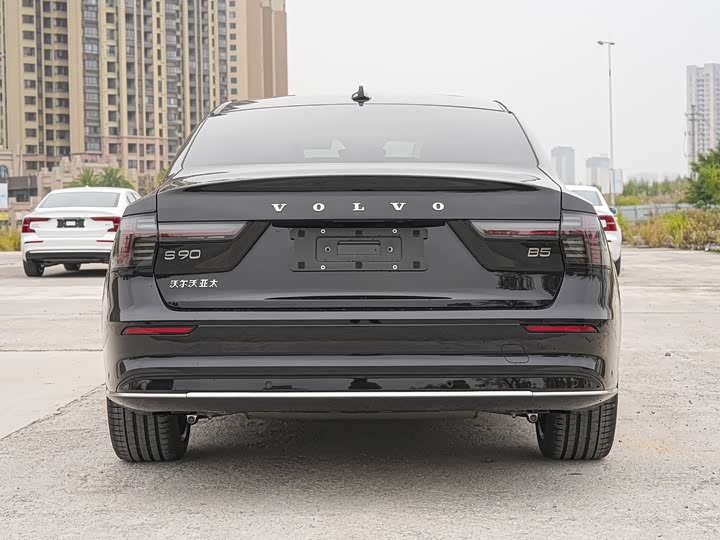 Volvo S90 2026 2026款 B5 智远豪华版