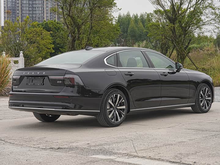 Volvo S90 2026 2026款 B5 智逸豪华版