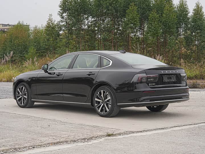 Volvo S90 2026 2026款 B5 智逸豪华版