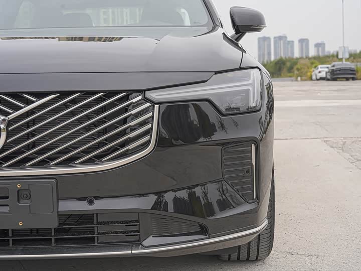 Volvo S90 2026 2026款 B5 智逸豪华版