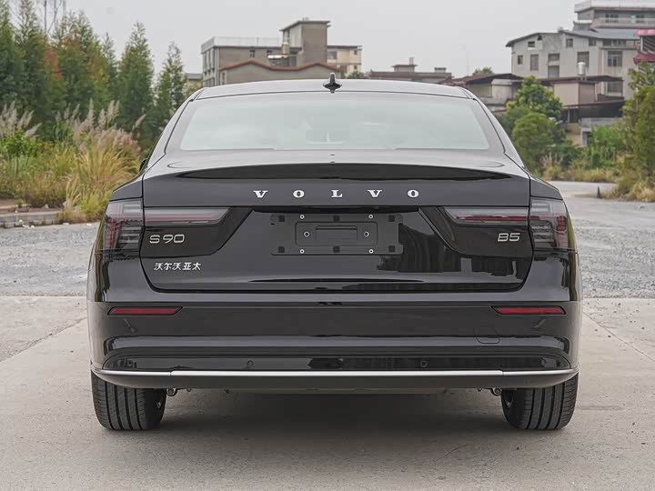 Volvo S90 2026 2026款 B5 智逸豪华版
