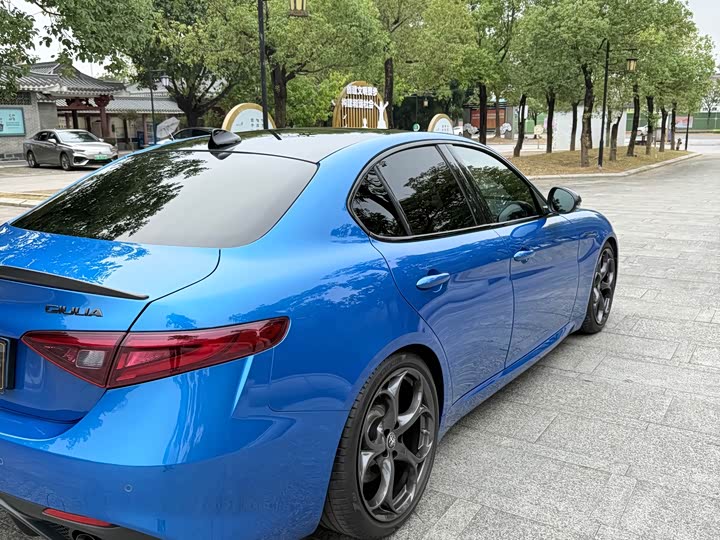 Alfa Romeo Giulia 2022 2022款 2.0T 280HP Estrema