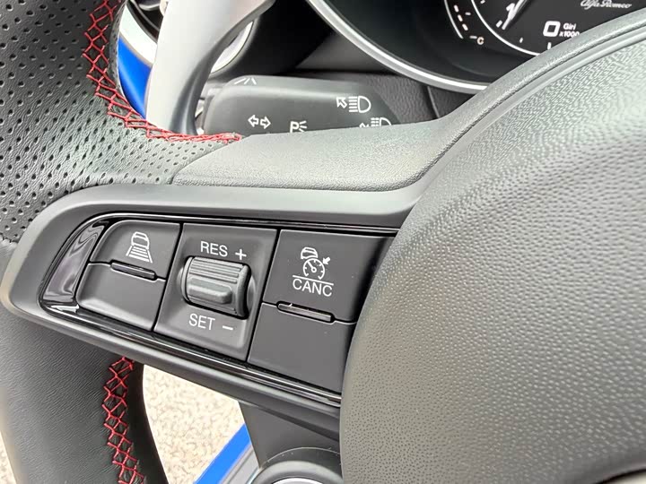 Alfa Romeo Giulia 2022 2022款 2.0T 280HP Estrema