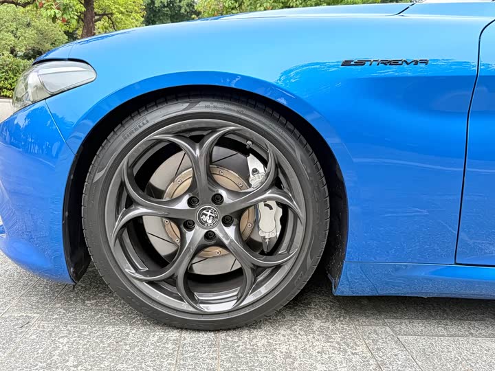 Alfa Romeo Giulia 2022 2022款 2.0T 280HP Estrema