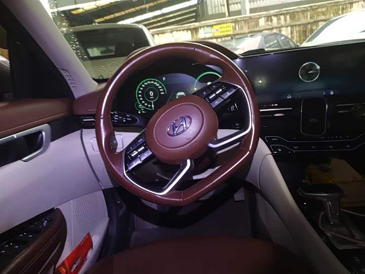 Hyundai Mistra 2021 2021款 1.8L CVT LUX尊贵版