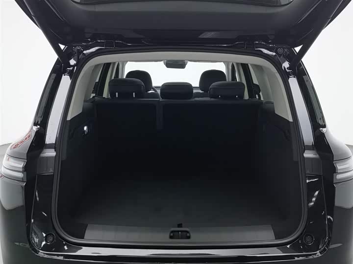 Leapmotor C16 2026 2026款 增程 280激光雷达智尊版 5座