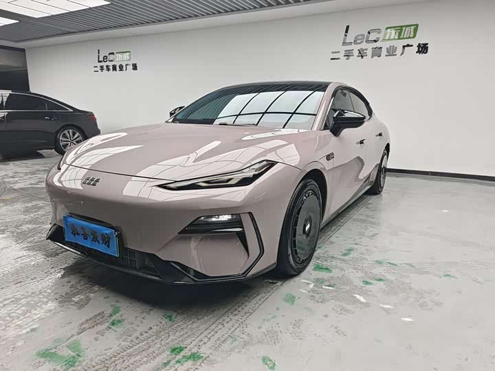 Geely Galaxy E8 2024 2024款 550km 后驱龙腾版