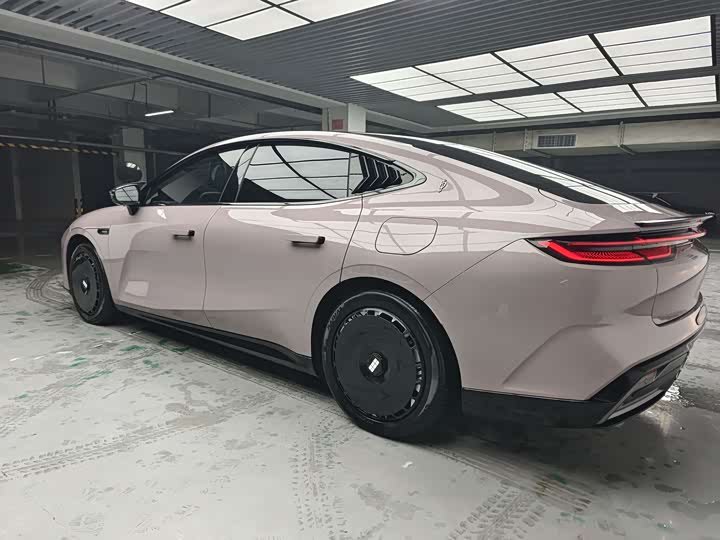 Geely Galaxy E8 2024 2024款 550km 后驱龙腾版