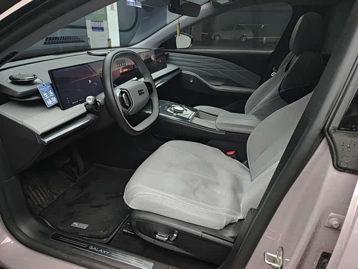 Geely Galaxy E8 2024 2024款 550km 后驱龙腾版