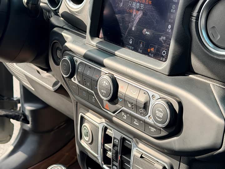 Jeep Wrangler Hybrid 2021 2021款 四门 2.0T 4xe 撒哈拉