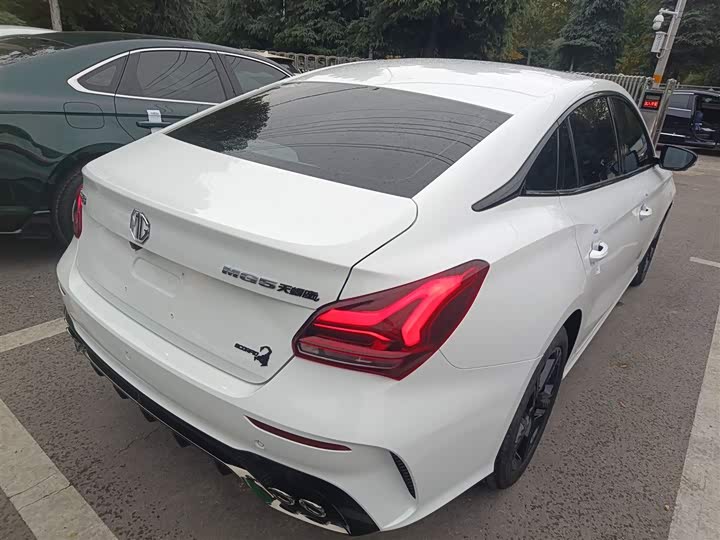 MG Motor 5 Scorpio 2022 2022款 1.5T Trophy运动豪享版