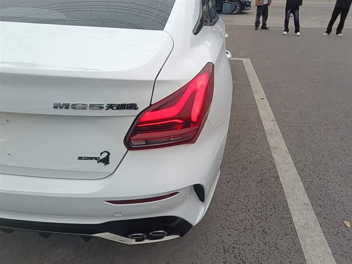 MG Motor 5 Scorpio 2022 2022款 1.5T Trophy运动豪享版