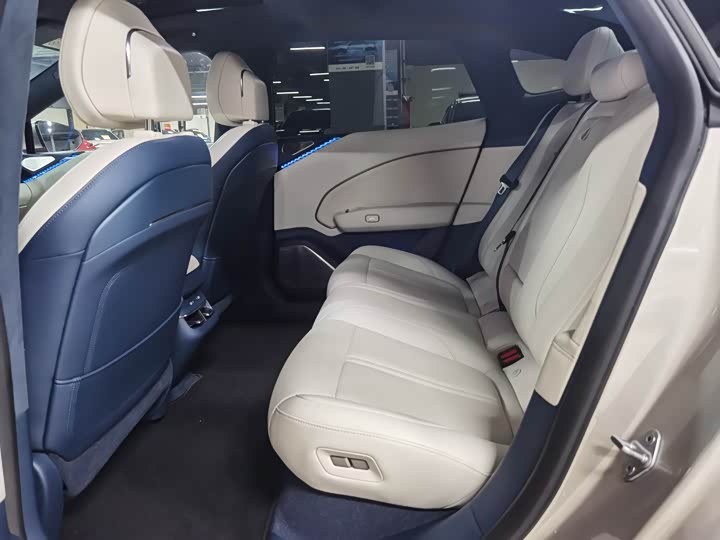 Zeekr 007 2024 2024款 后驱智驾版 100kWh