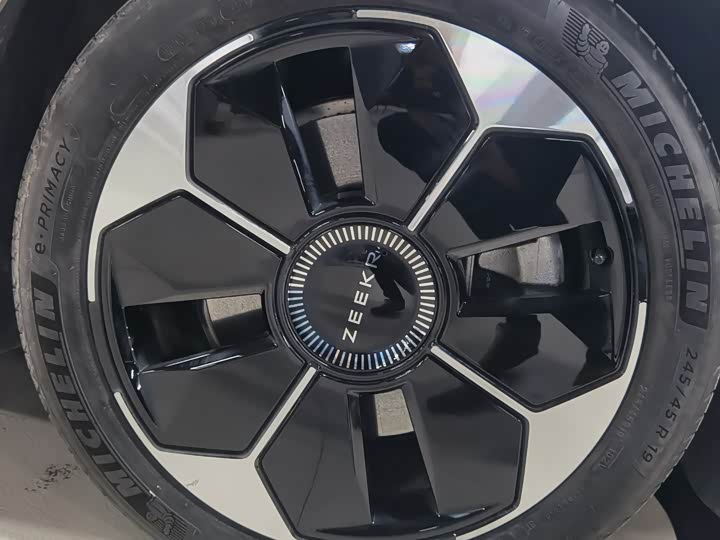 Zeekr 007 2024 2024款 后驱智驾版 100kWh