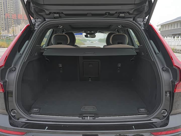 Volvo XC60 2026 2026款 B5 四驱智远豪华版