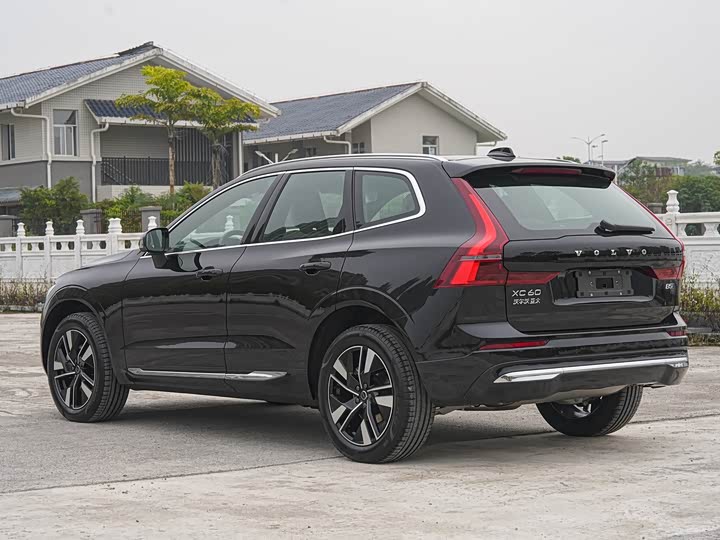 Volvo XC60 2026 2026款 B5 四驱智远豪华版