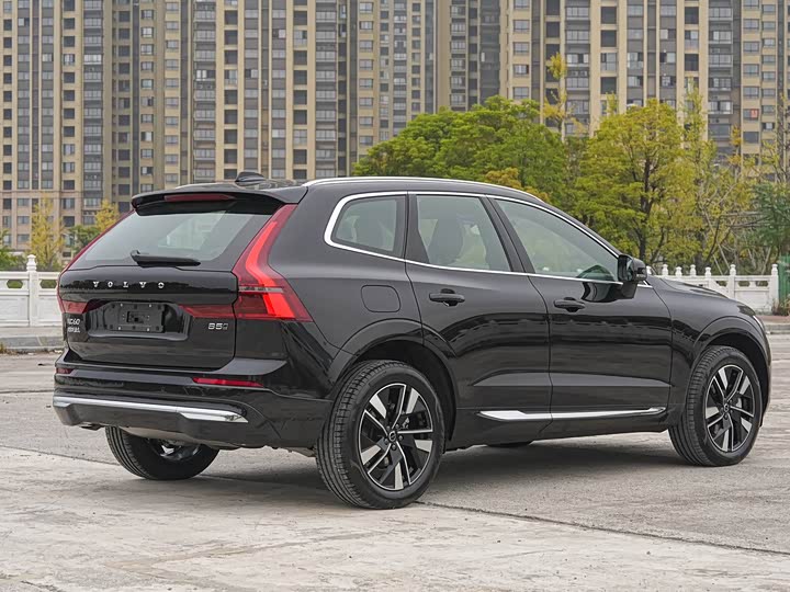 Volvo XC60 2026 2026款 B5 四驱智远豪华版