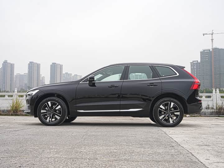 Volvo XC60 2026 2026款 B5 四驱智远豪华版