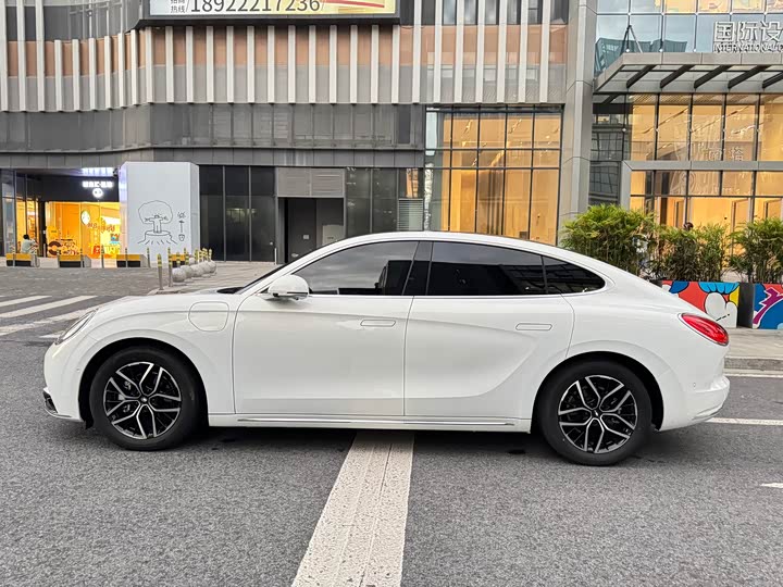 Ora Lightning Cat (07) 2024 2024款 暗夜版 555km 尊贵版