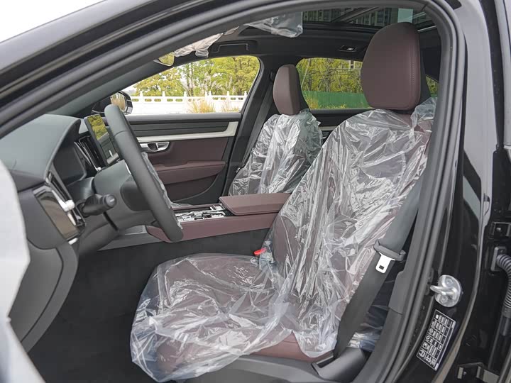 Volvo S90 2026 2026款 B5 智远豪华版