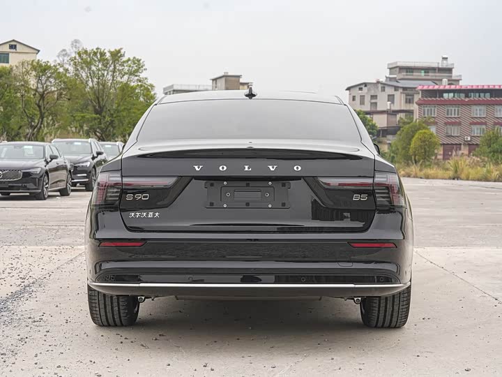 Volvo S90 2026 2026款 B5 智远豪华版