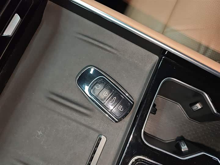 Chery Tiggo 8L 2024 2024款 2.0T 两驱尊贵版 5座