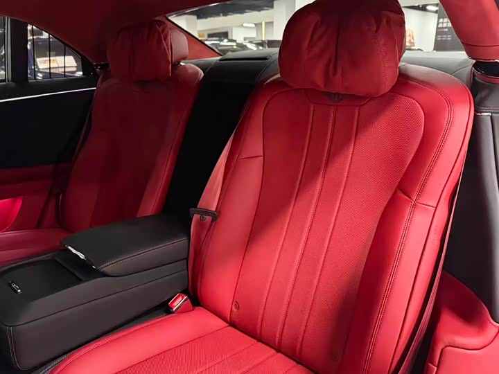 Bentley Flying Spur 2022 2022款 4.0T V8 标准版