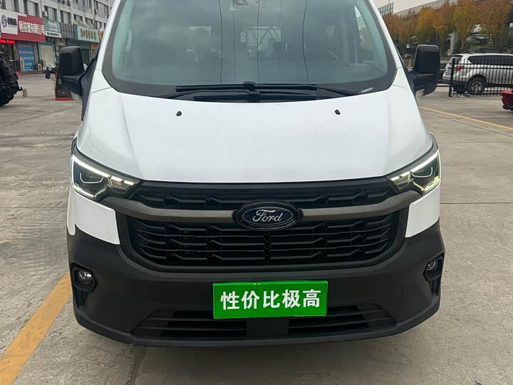 Ford Transit 2023 2023款 2.0T柴油手动多功能商用车短轴中顶5/6座