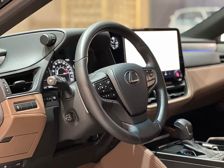 Lexus ES 2025 2025款 300h 臻享版