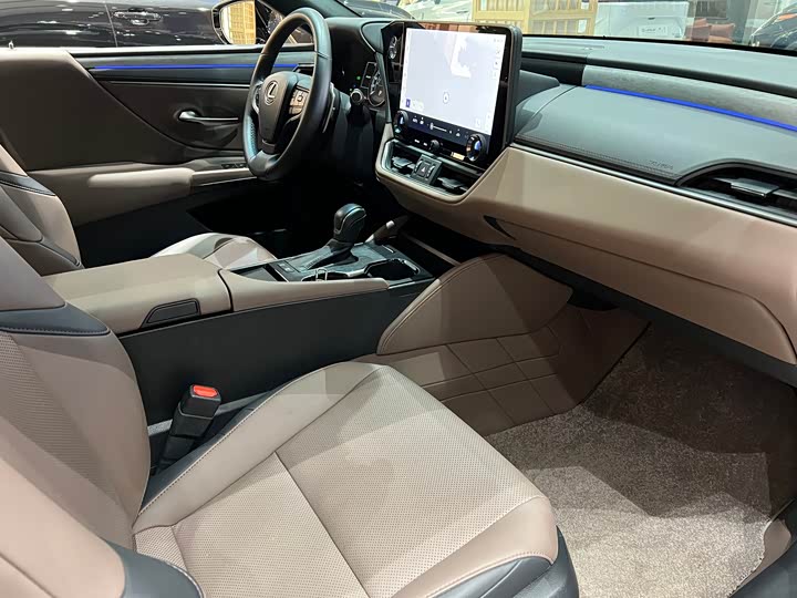 Lexus ES 2025 2025款 300h 臻享版